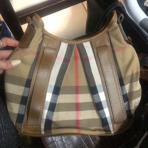 Burberry clutch